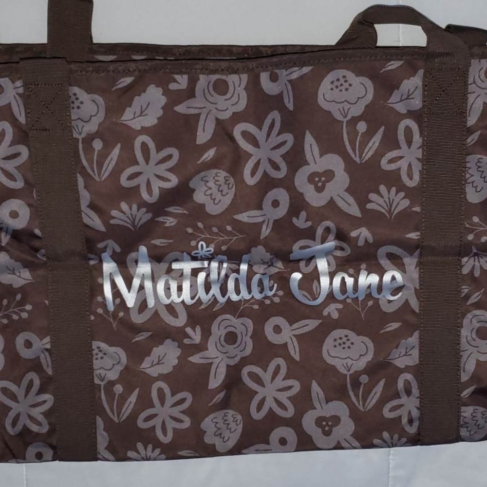 Matilda Jane NWOT Trunk Keeper Extra Large Bag Tote